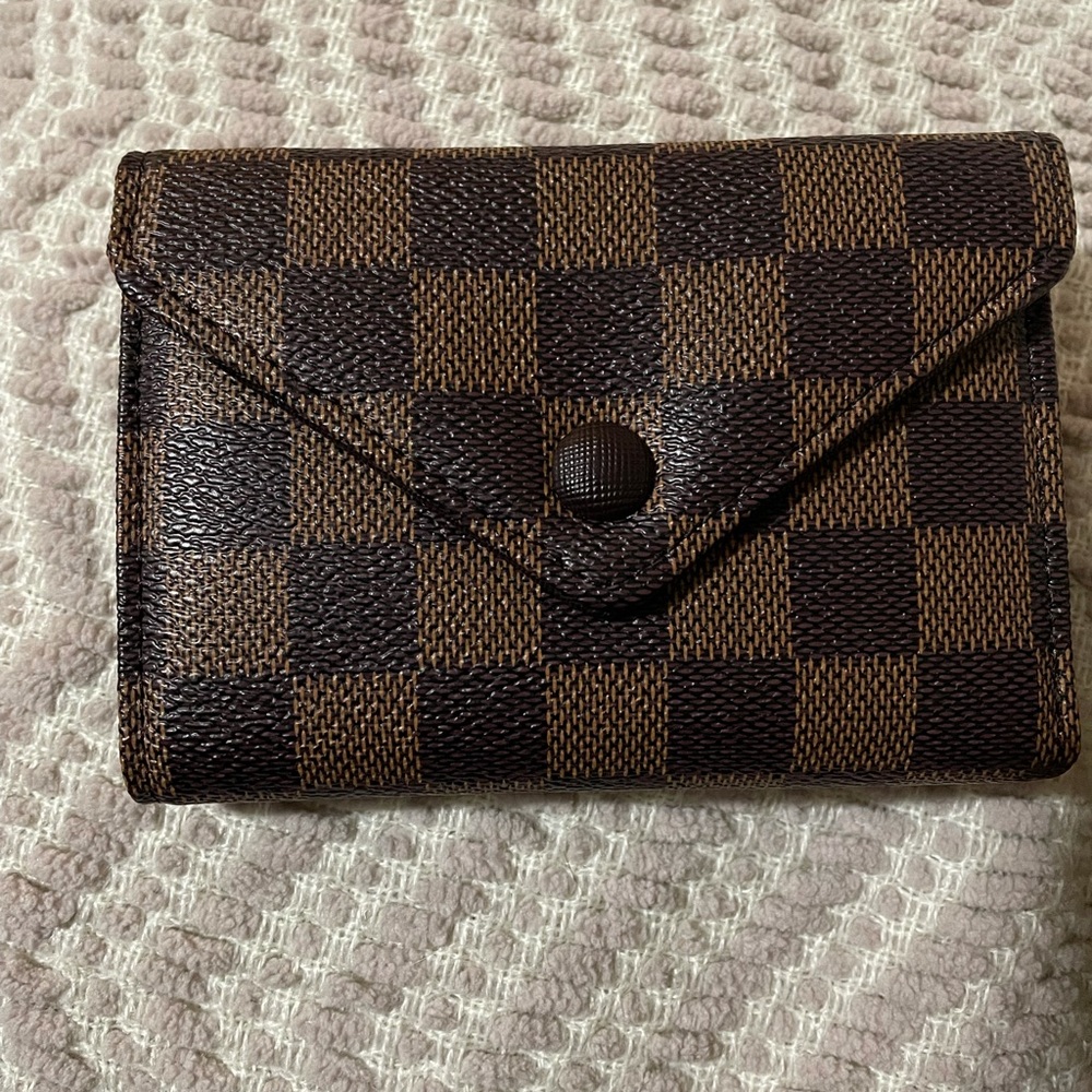 Daisy Rose wallet